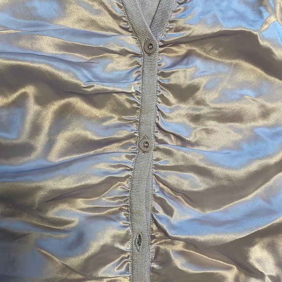 Kenneth Cole satin front cardigan. - Picture 2 of 4